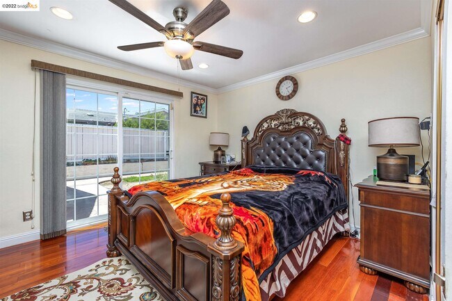Foto del edificio - 1317 Homestead Ln