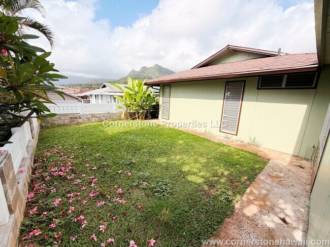 Building Photo - 1270 Akele St