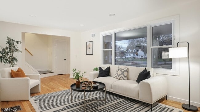 Foto del edificio - 91 Hillcrest Rd