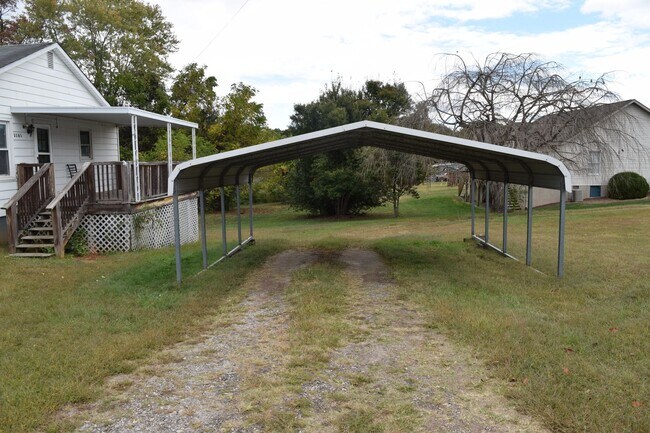 Building Photo - Charming 3-Bedroom Home in Hickory – $1,450/mo
