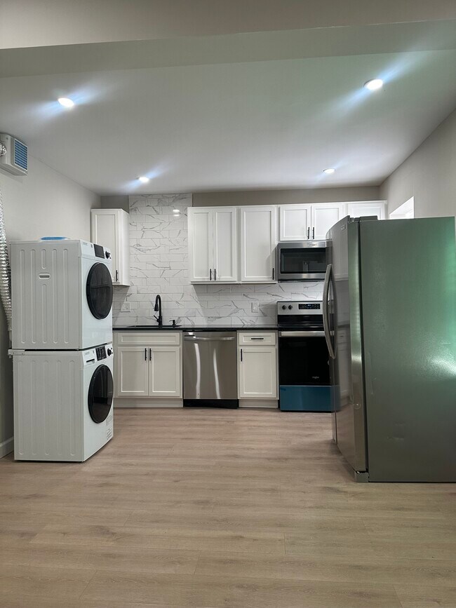 Foto del edificio - Single Family Apt Unit 2