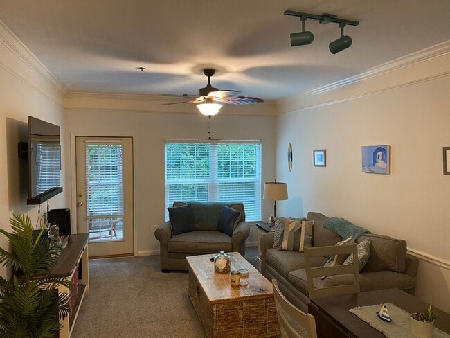 Building Photo - 1 Bedroom 1 Bath Condo at Mira Vista - Jam...