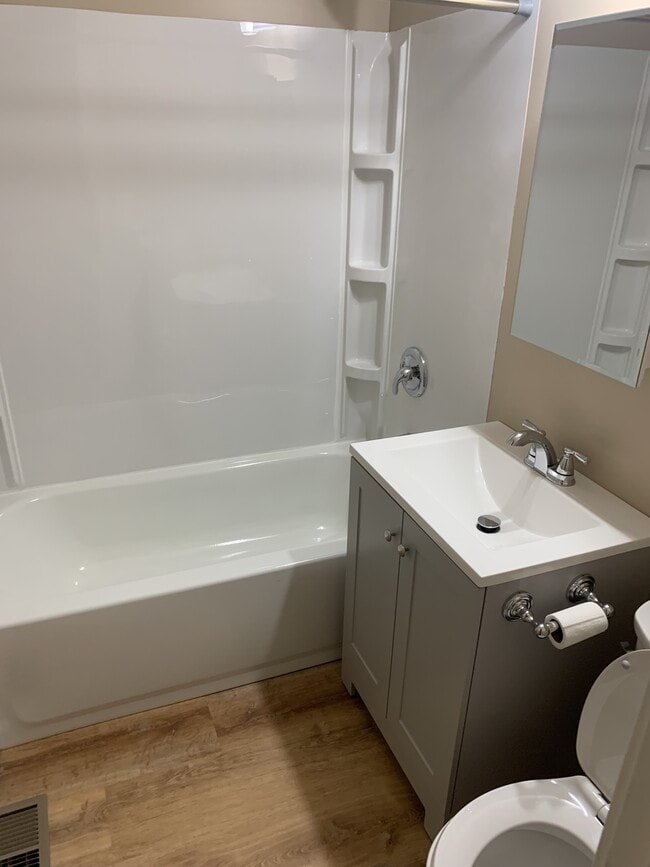 Building Photo - 4938 Marshall Dr