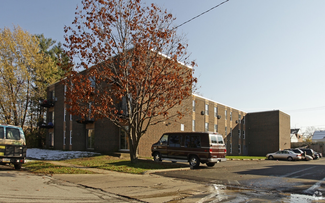 Primary Photo - 20008 Clare Ave