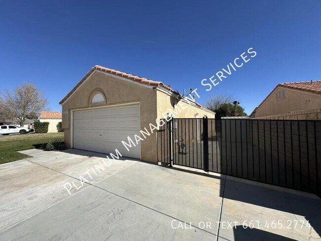 Foto del edificio - 45712 St Andrews St