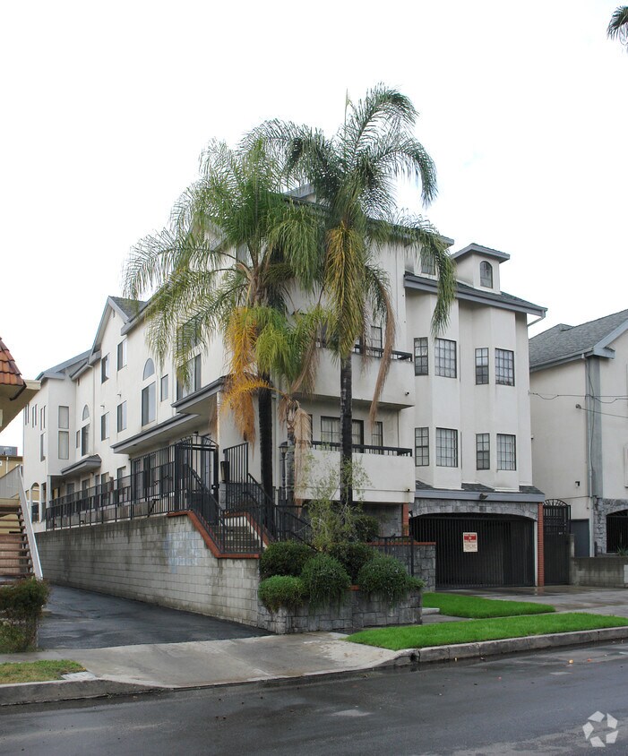 Foto del edificio - 5302 Cartwright Ave