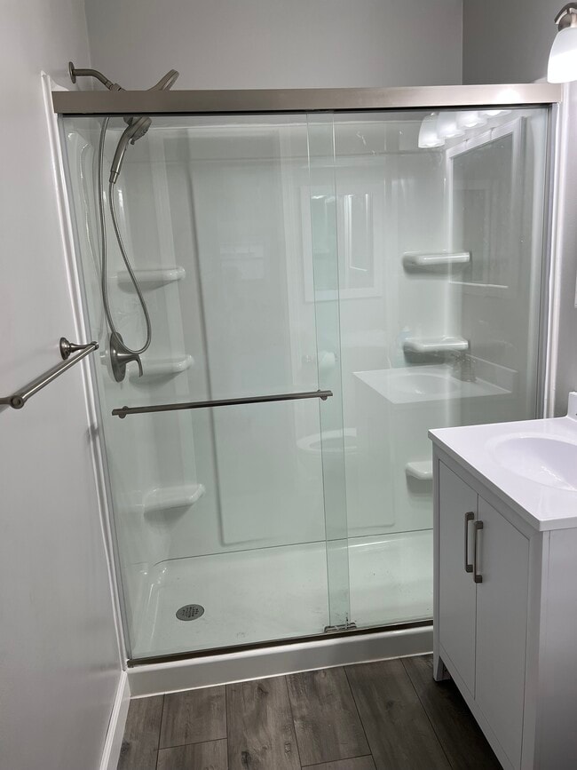 1 bath remodeled in 2023 - 51539 Pond St