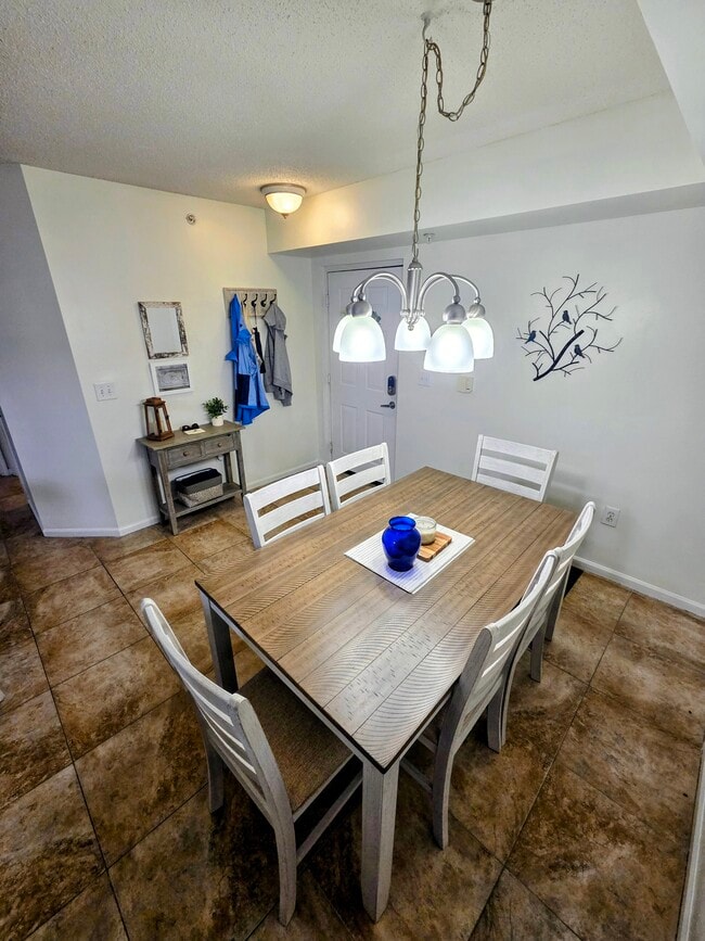 Foto del edificio - 3691 NW Mediterranean Ln