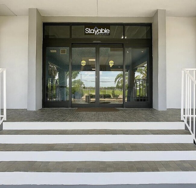 Foto del edificio - 44199 US-27