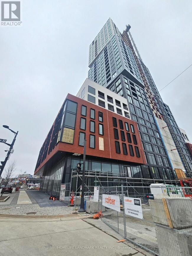 Building Photo - 39-839 Mary St