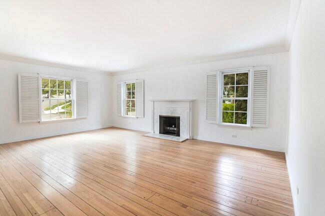 Foto del edificio - 1225 Beverly Green Dr