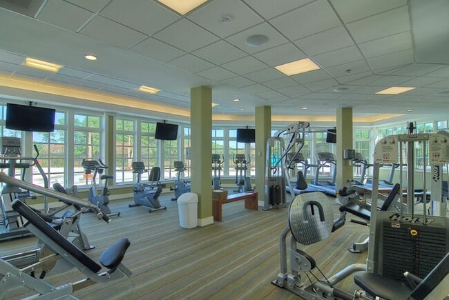 Building Photo - Beautiful Furnished Home Close to Bethany ...