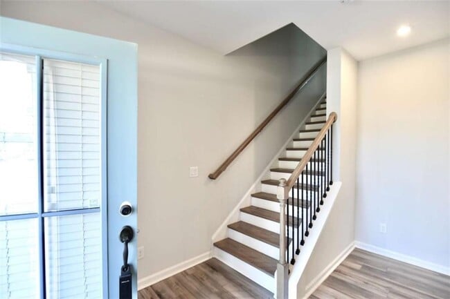 Building Photo - 809 Cameron Trl