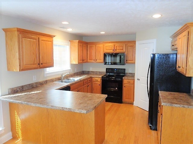 Foto del edificio - 4321 Roxburghe Ct