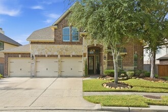 Building Photo - 17611 Fossil Ridge Ln