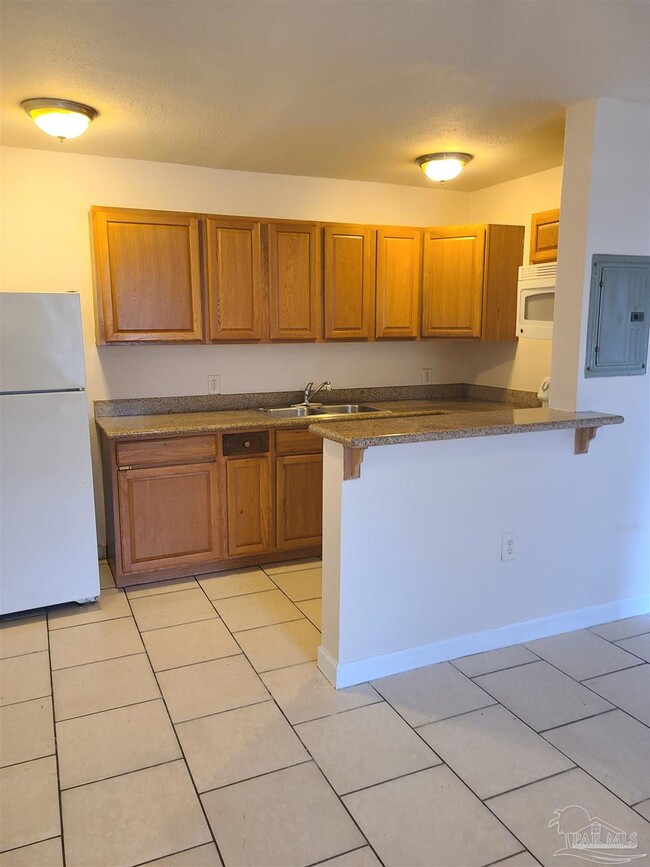 Foto del edificio - 204 Holmes Dr