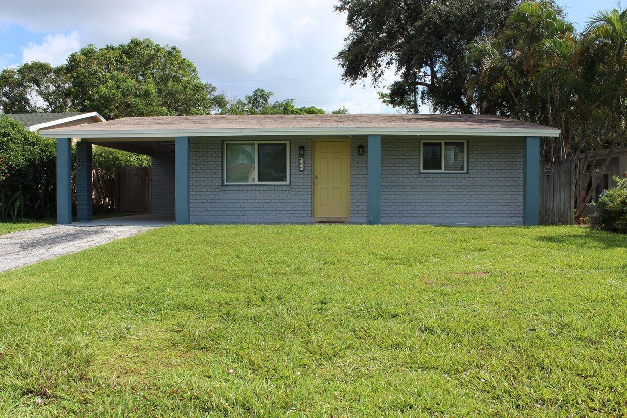 Foto principal - 323 W Palm St