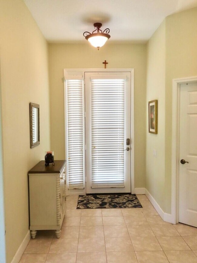 Foto del edificio - FURNISHED 3/2 & HEATED POOL -   RENTAL IN ROSEDALE COUNTRY CLUB!!