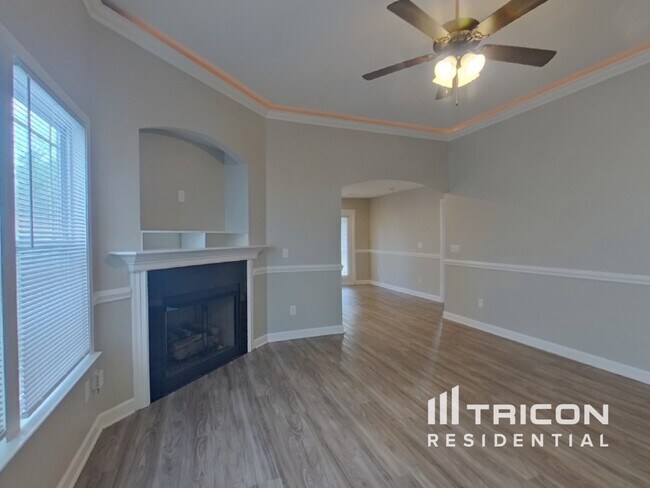 Foto del edificio - 114 Mistwood Ln