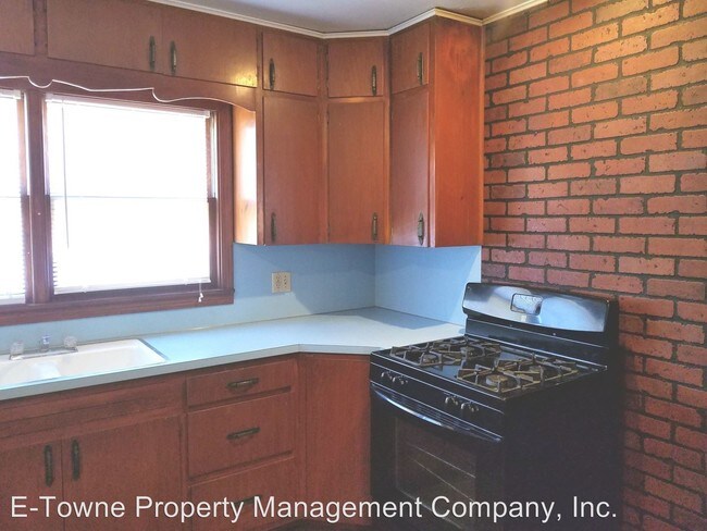 Building Photo - 1 br, 1 bath House - 2126 N. Independence