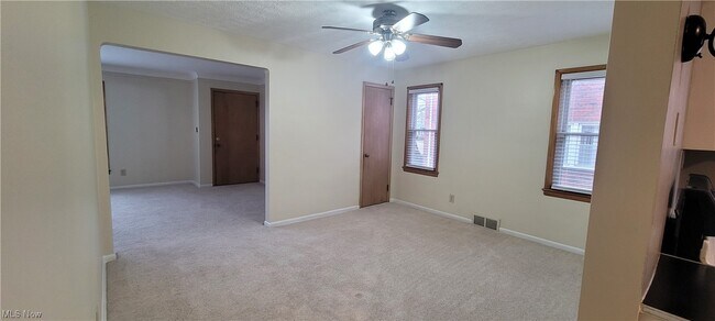 Building Photo - 5593 Mayfield Rd