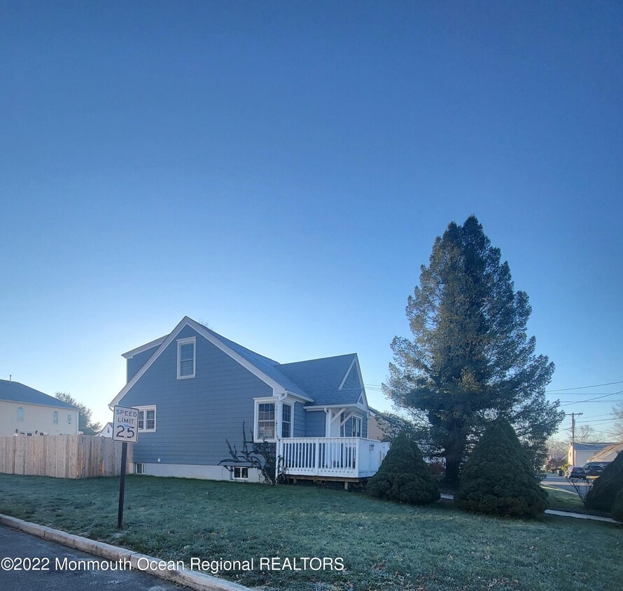 2 Victory Dr, Englishtown, NJ 07726 House Rental in Englishtown, NJ