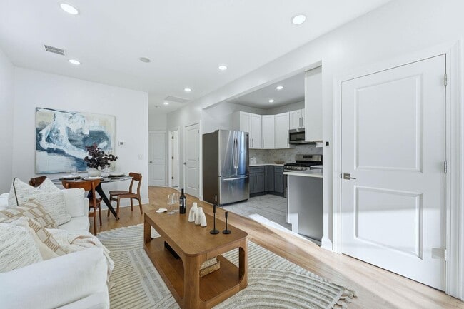 Building Photo - 23 Randolph Ave