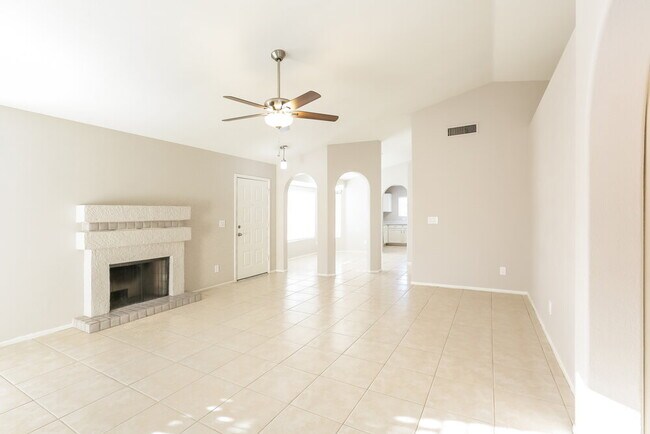 Foto del edificio - 7056 W Eva St