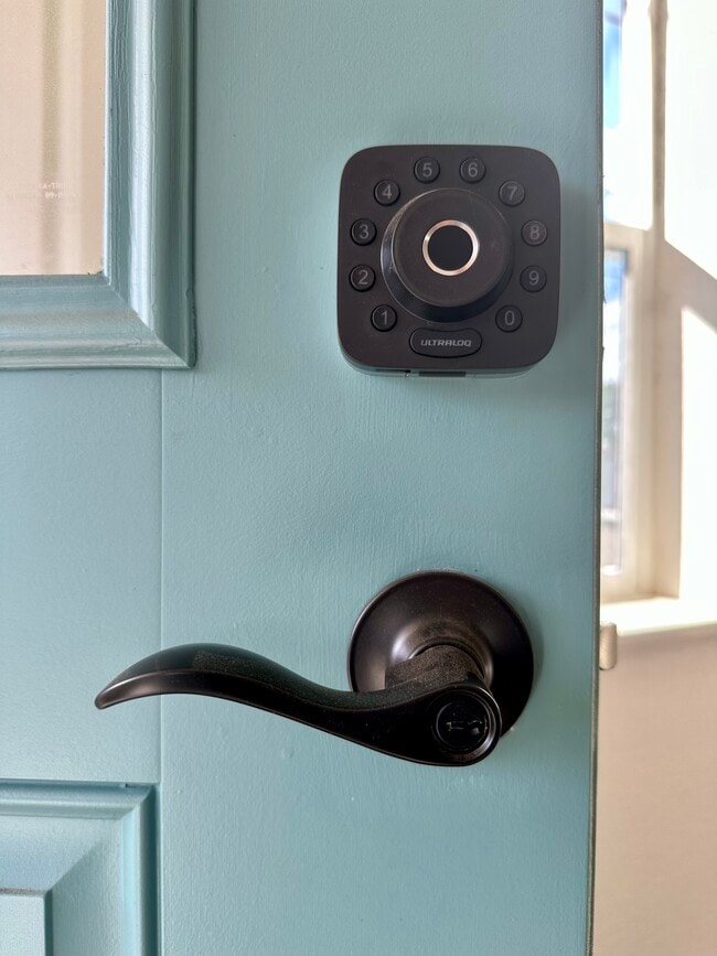 Photo - 2-2072 Pennsylvania St House