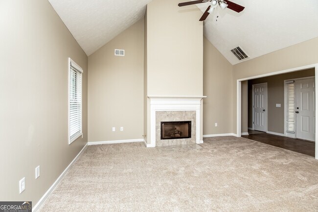 Building Photo - 20 Saratoga Ct