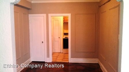Building Photo - 4602-4252 Morganford Rd