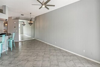 Building Photo - 6812 Satinleaf Rd S