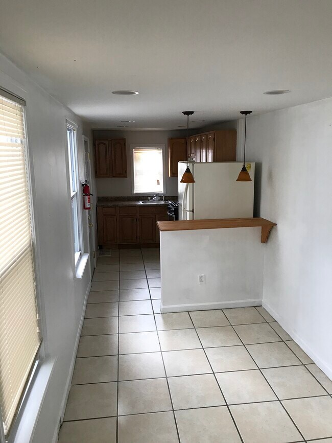 Building Photo - 520 S 14th St