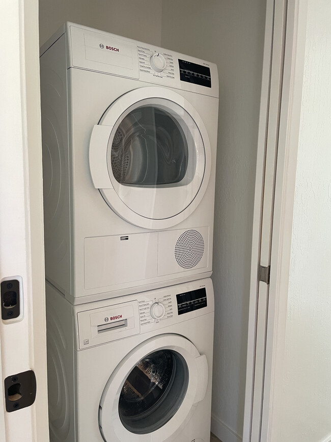washer dryer closet - 135 Camino del Sol