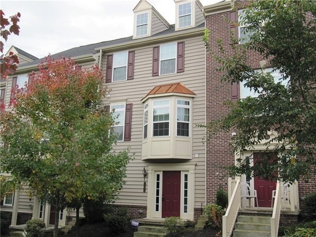 Photo - 131 Lewisham Rd (Cranberry Township, PA) Townhome