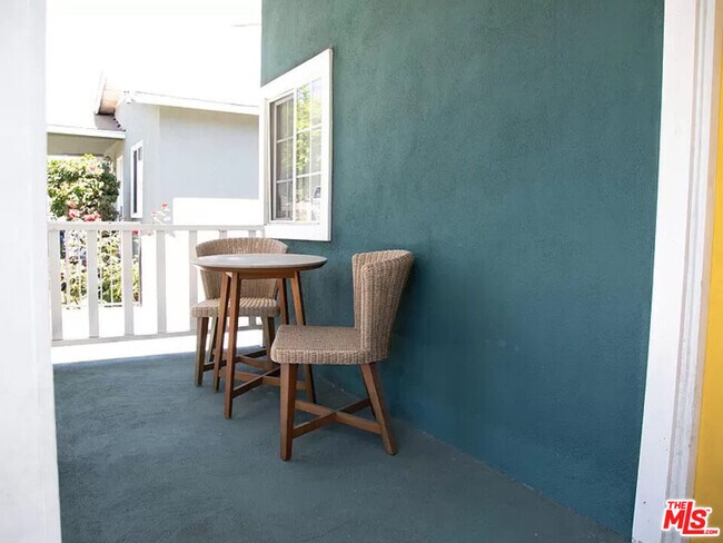 Building Photo - 3744 3rd Ave