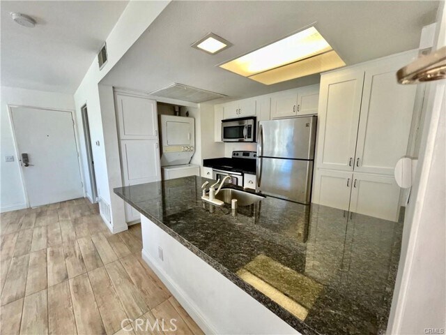 Building Photo - 26196 Sanz