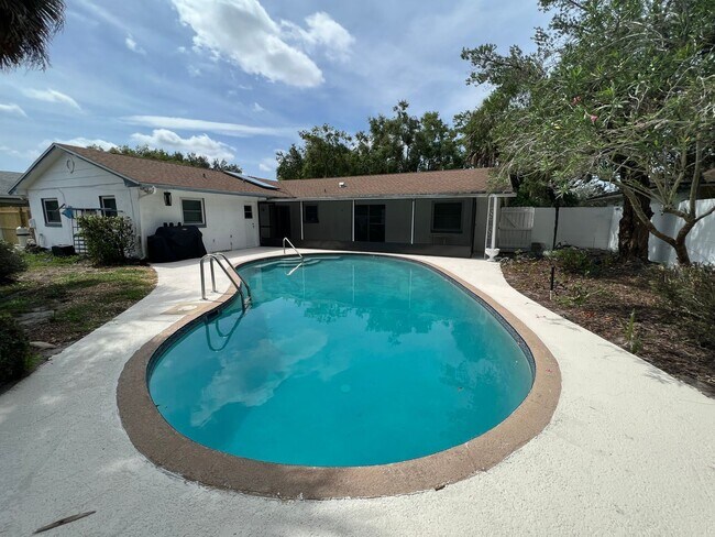 Building Photo - 4 br, 2 bath House - 7019 Delora Drive