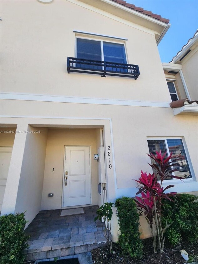 Primary Photo - 2810 NW 181st St