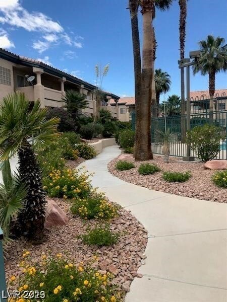 Foto del edificio - 8410 Eldora Ave