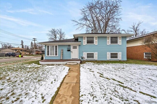 Building Photo - 12052 Wheaton Dr