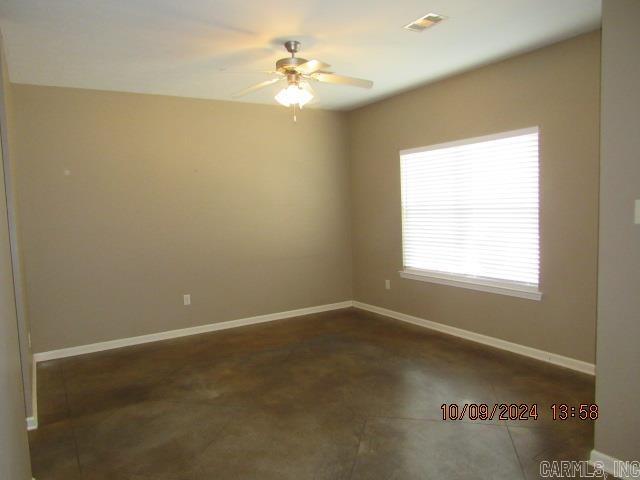 Building Photo - 1410 Robins St