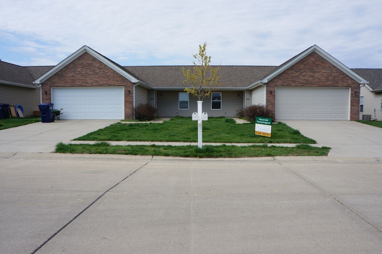 2404 Edison Dr, West Lafayette, IN 47906 Condo for Rent in West