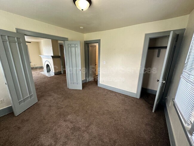 Foto del edificio - 2114 Glen Ellyn St
