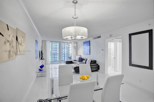 Building Photo - 2501 S Ocean Dr
