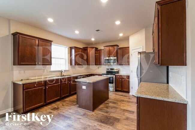 Foto del edificio - 202 Swamp Creek Ln