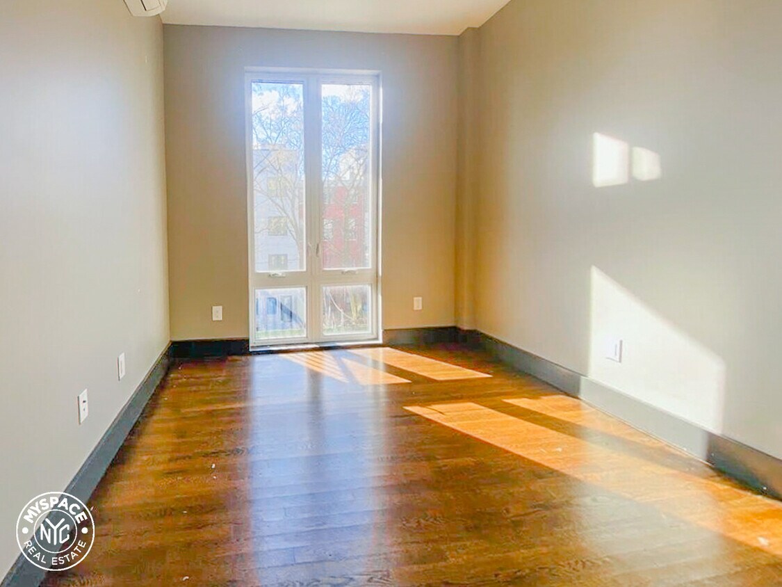 Foto principal - 276 Nostrand Ave.