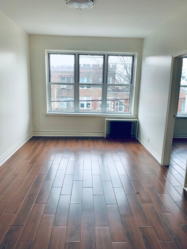 flex 3 / living room 2 - 1222 Avenue U