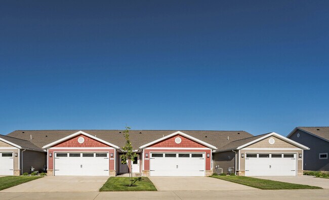 Apartamentos con garajes adjuntos - Redwood Sandusky