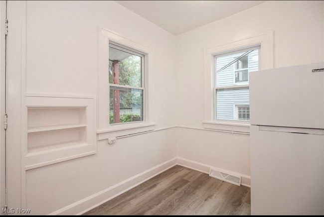 Building Photo - 3188 W 111th St